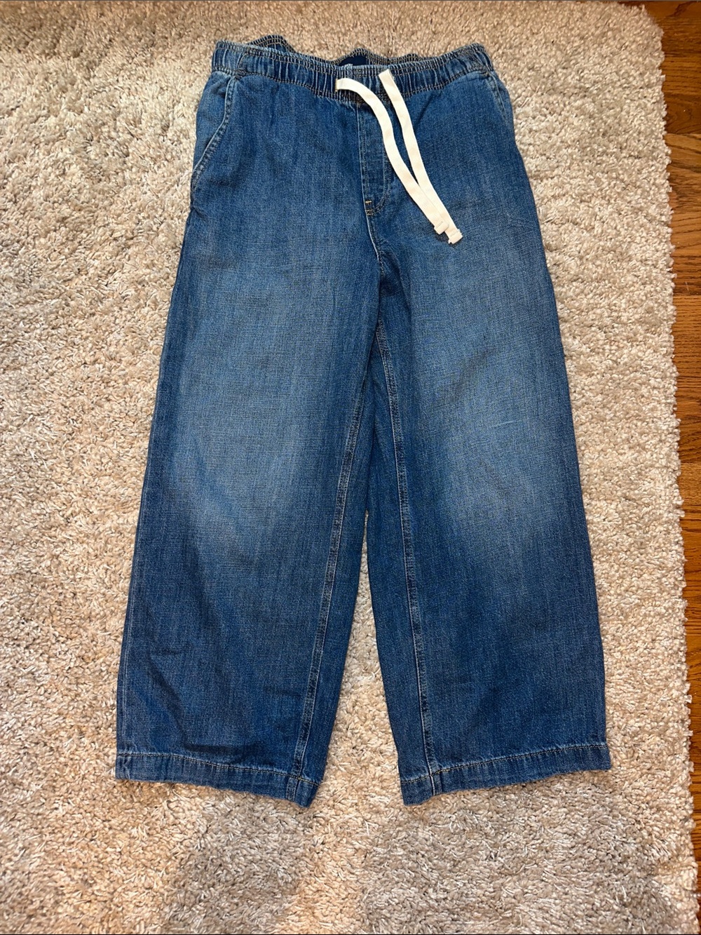Gap Factory - high rise easy wide leg drawstring 
Size medium short - dark wash